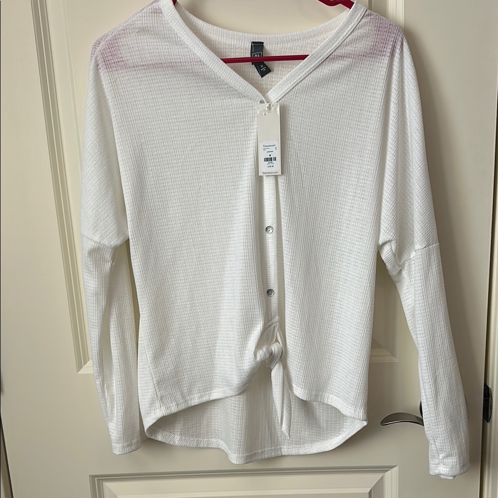 Francesca’s Relaxed Long Sleeve White Top